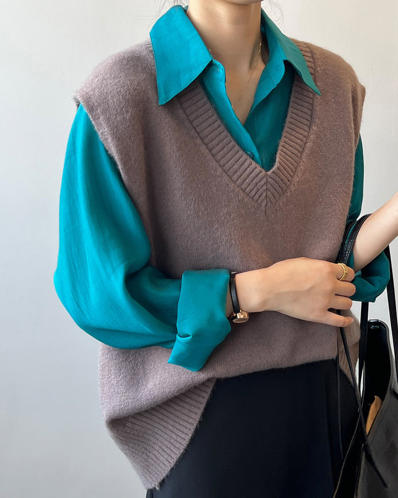 Soft Felt Loose Fit V Neck Sweater Vest
