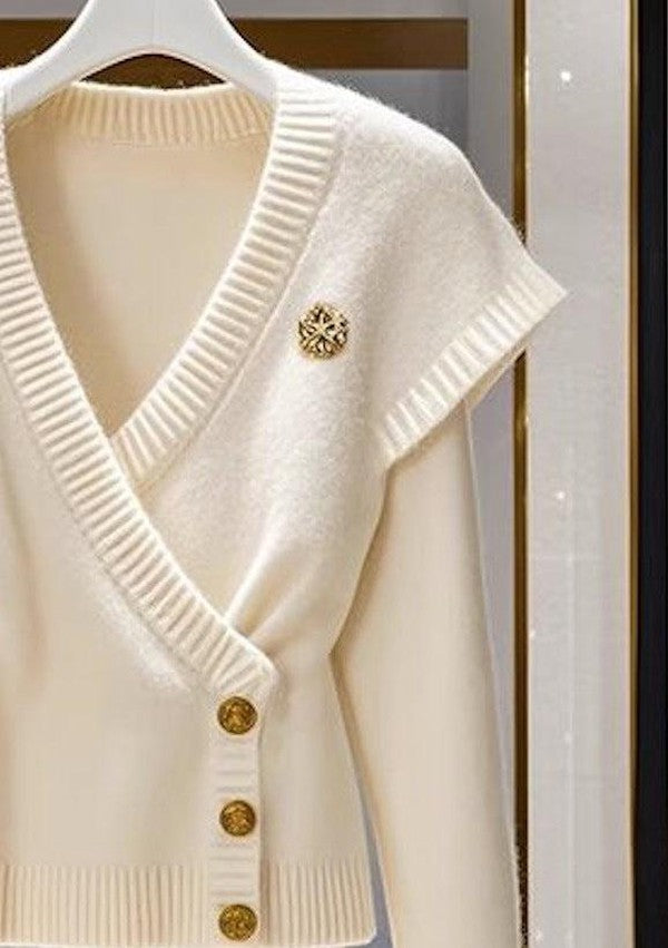 Cozy White Plain V-Neck Sweater