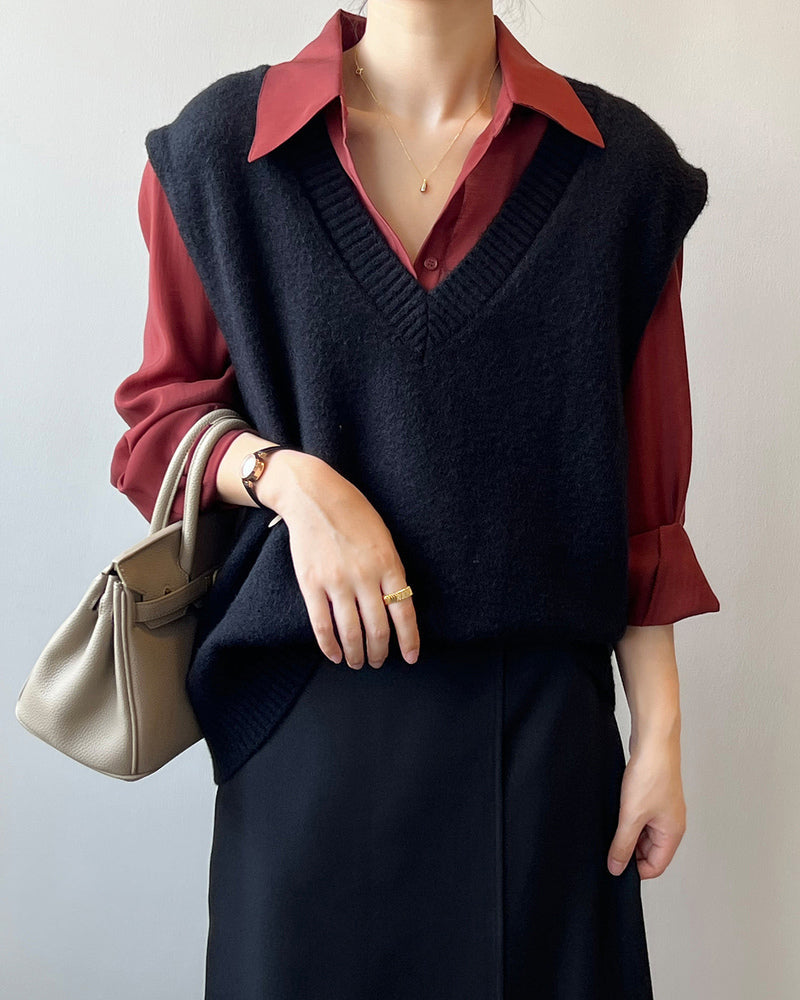 Soft Felt Loose Fit V Neck Sweater Vest