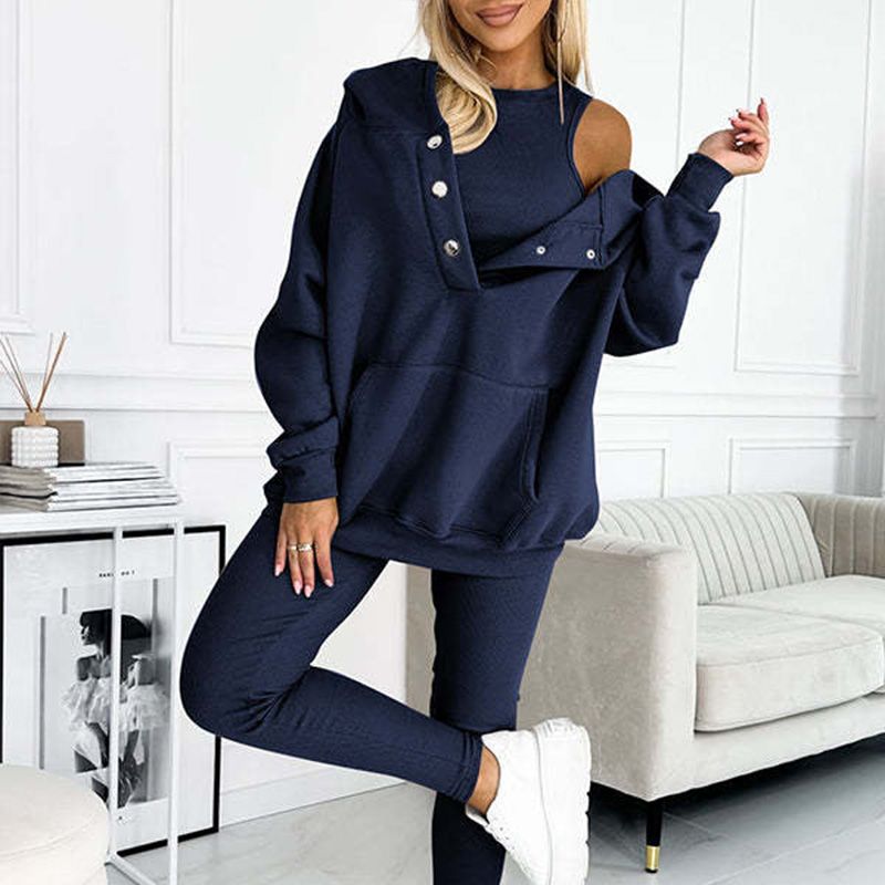 Casual and comfortable hooded sweatshirt suit