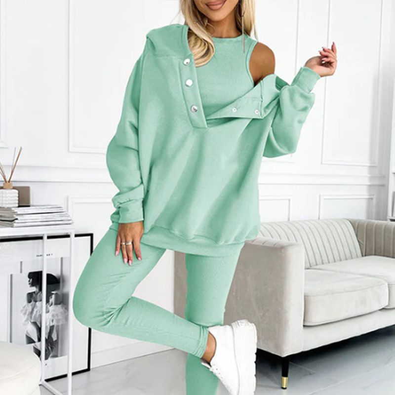 Casual and comfortable hooded sweatshirt suit
