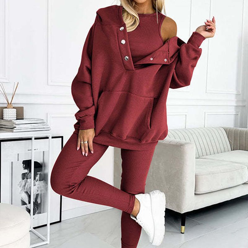 Casual and comfortable hooded sweatshirt suit